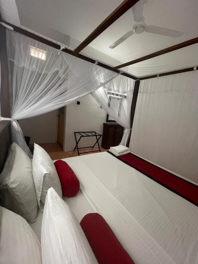 Happy Bay Hotell Weligama Eksteriør bilde