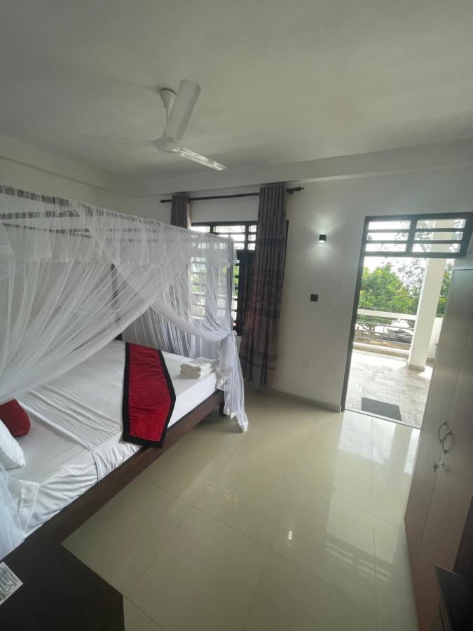 Happy Bay Hotell Weligama Eksteriør bilde