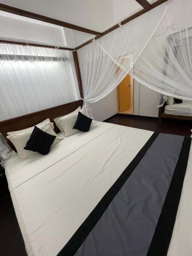 Happy Bay Hotell Weligama Eksteriør bilde