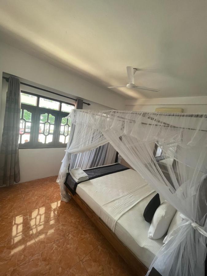 Happy Bay Hotell Weligama Eksteriør bilde