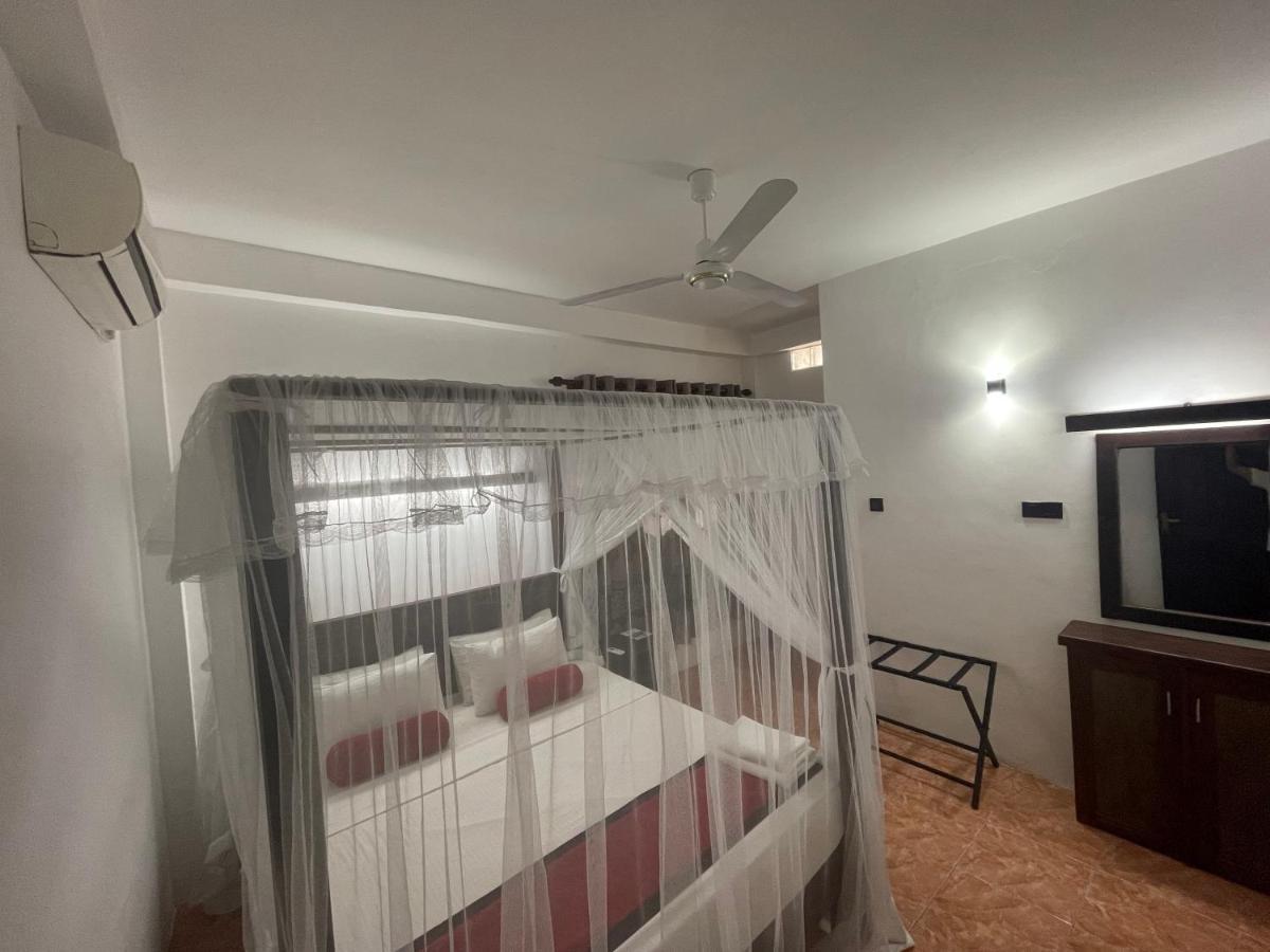 Happy Bay Hotell Weligama Eksteriør bilde