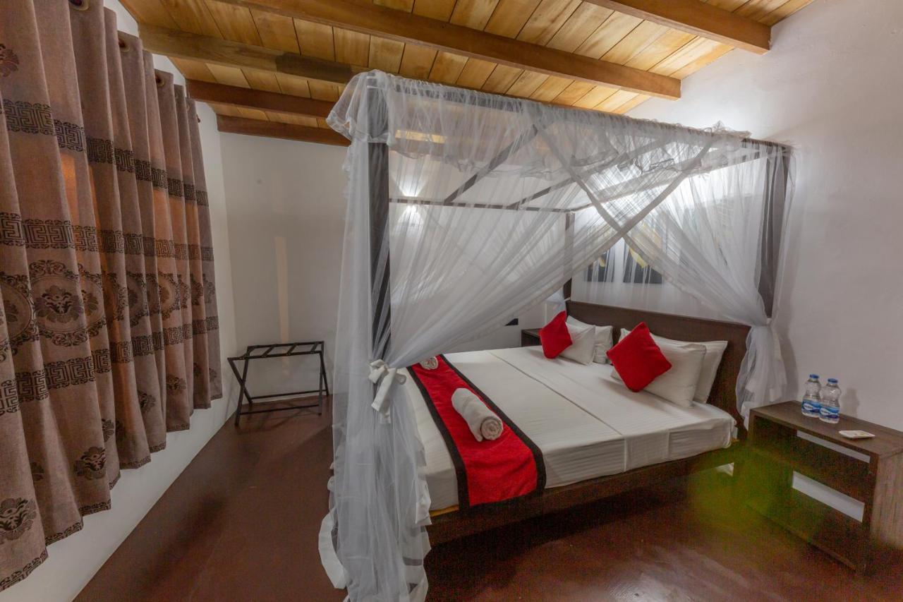 Happy Bay Hotell Weligama Eksteriør bilde